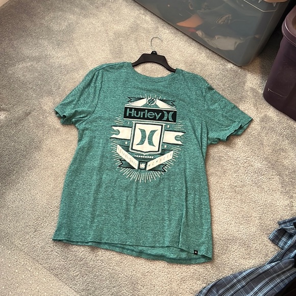 Hurley Tshirt - Picture 1 of 1